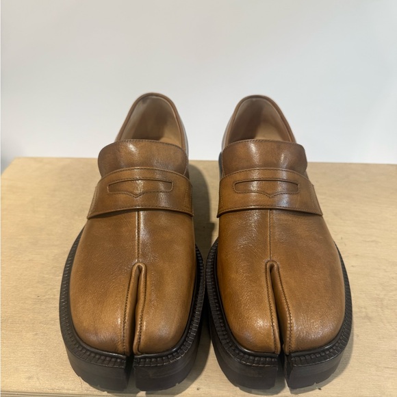 Maison Martin Margiela Shoes - Maison Martin Margiela Women's Split-Toe Tabi Loafers in Brown Leather